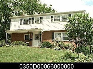 10 Perry Ln, Pittsburgh, PA 15229