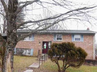 2701 Lumar Dr, Fort Washington, MD 20744
