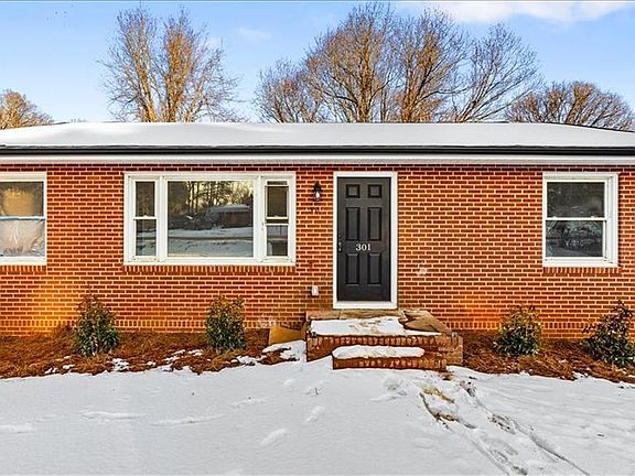 2nd image of 301 Lindbergh St