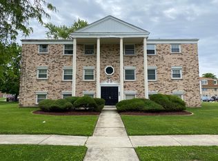 4051 Charleston Rd APT 1E, Matteson, IL 60443