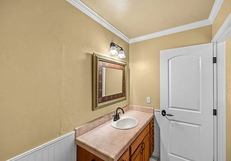 8 Shepherds Pl — Photo 28