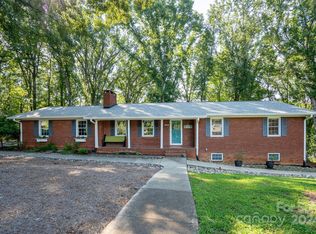 2010 Collins Dr, Albemarle, NC 28001