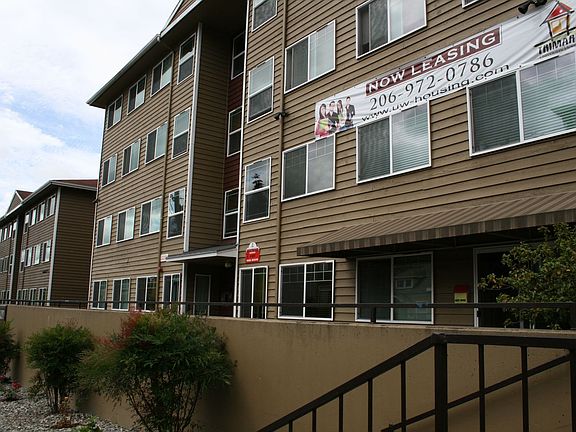 3rd image of 4327 8th Ave NE #C303