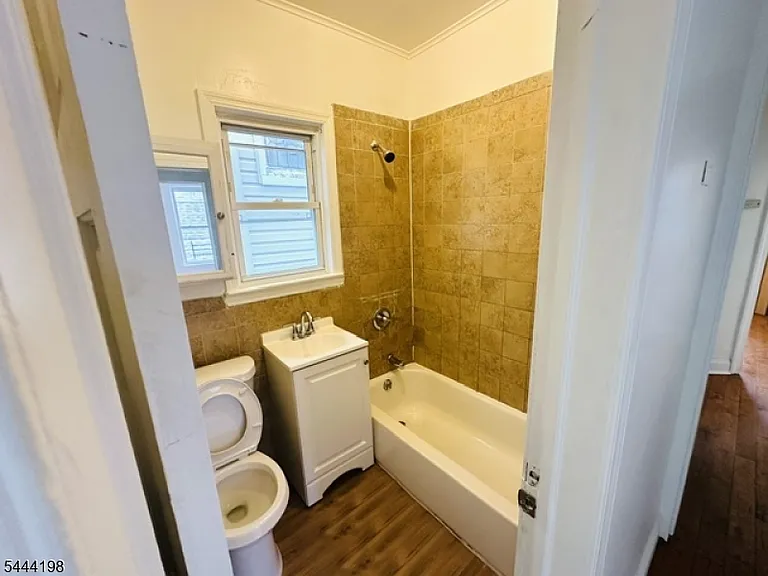 78 Fern Ave — Photo 2