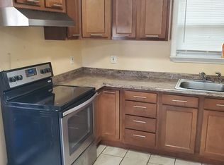 4 Sycamore St #1, Worcester, MA 01608