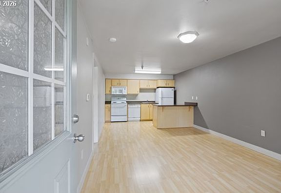 4th image of 9817 NE Irving St APT 211