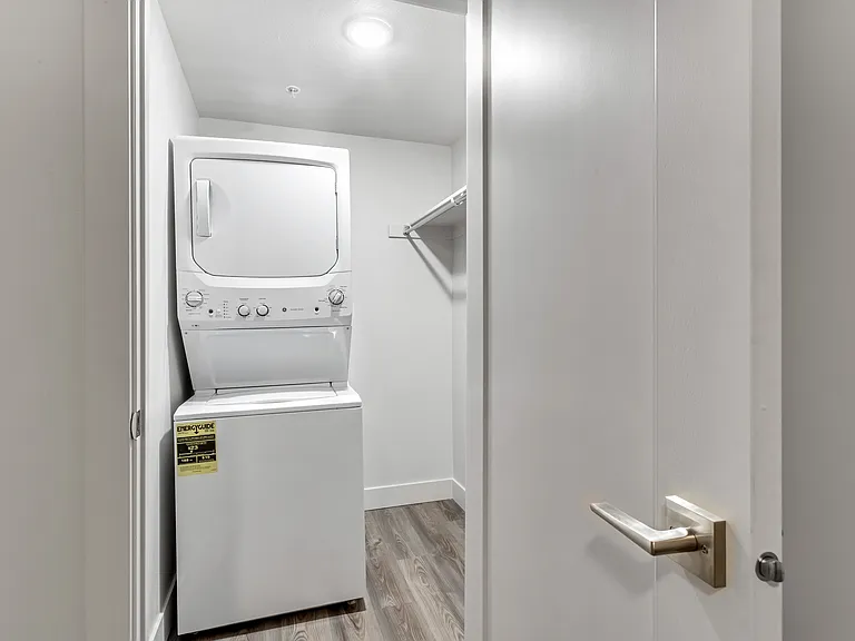606 W North Temple St #203 — Photo 12