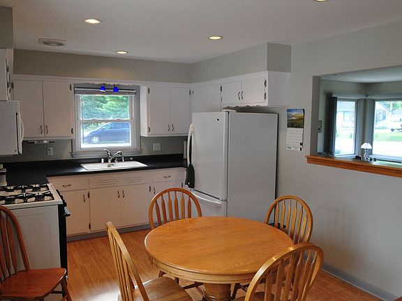 Large Eat In Kitchen