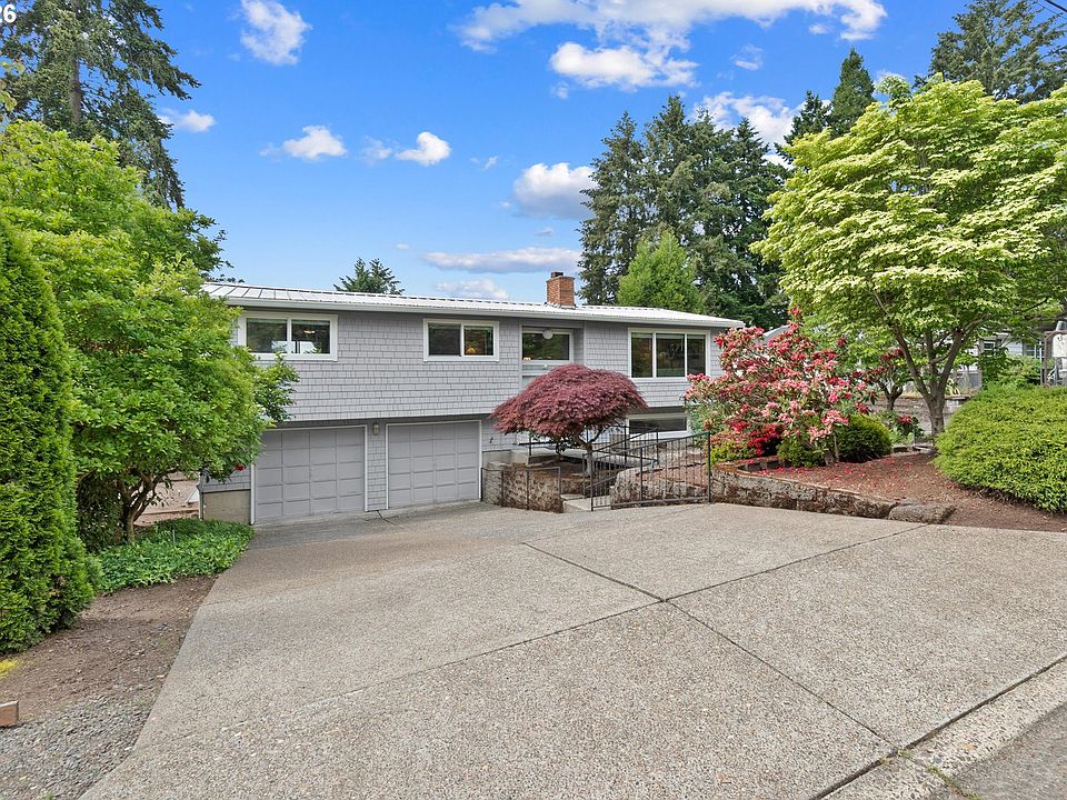 1st image of 855 SW Spring Ln