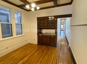 585 Holly Ave, Saint Paul, MN