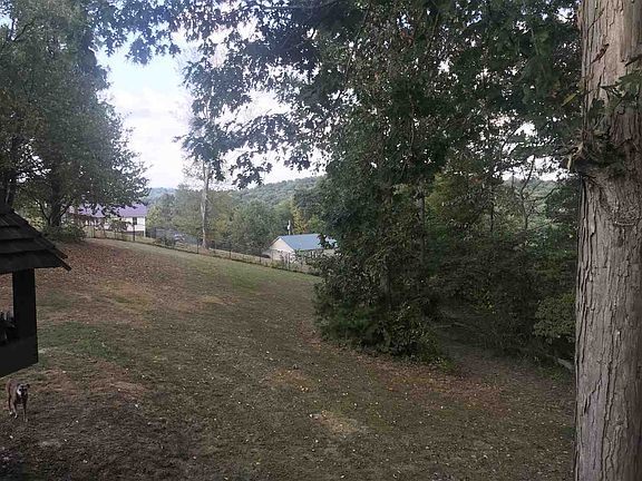 5th image of 2306 Katie Ln