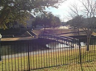 302 Old York Rd, Irving, TX 75063