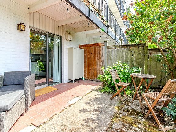 5th image of 1020 S 230th Street #107