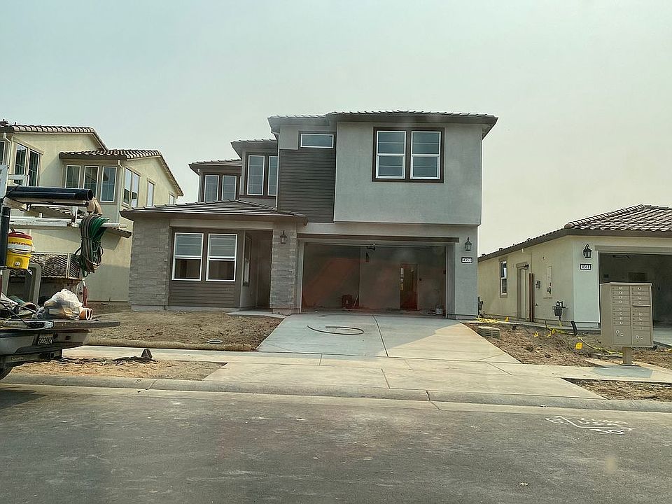 1st image of 4353 Solaire Dr