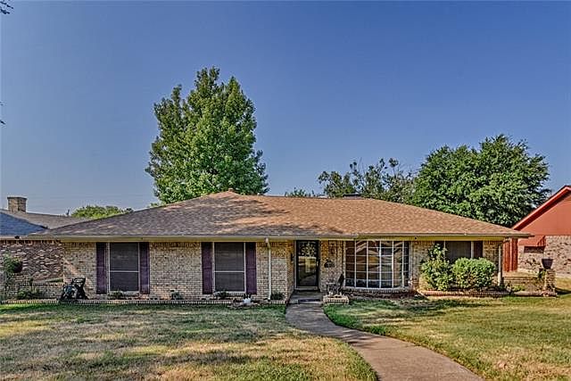 1st image of 206 Linda Ln