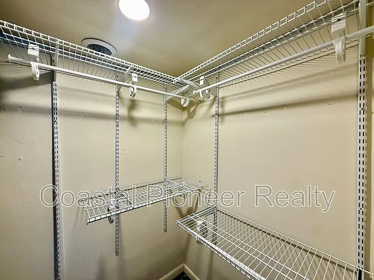 1960 Union St #41 — Photo 13