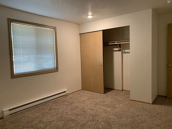 5th image of 1646 NE Karen Ct