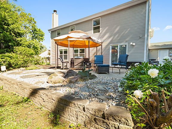 5th image of 6941 Devinney Ln
