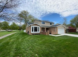 8766 Mannington Rd, Canton, MI 48187