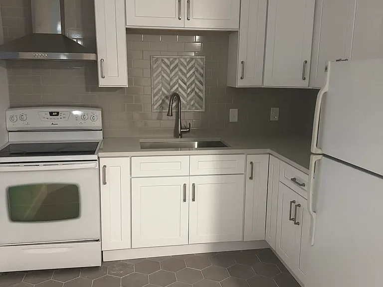 1638 W Woodlawn Ave #5 — Photo 3