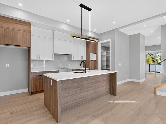 3rd image of 757 Barnaby Rd #3