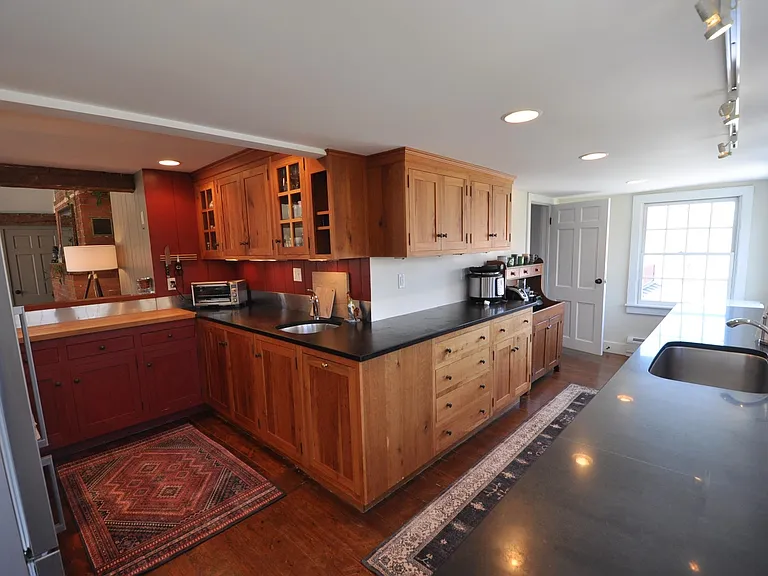 7190 Main St — Photo 18