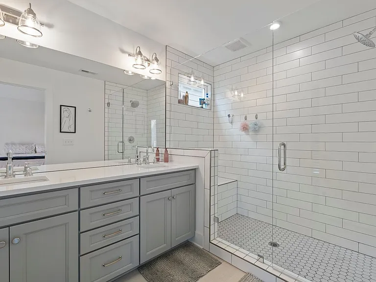 225 Sterling Point Cir — Photo 32