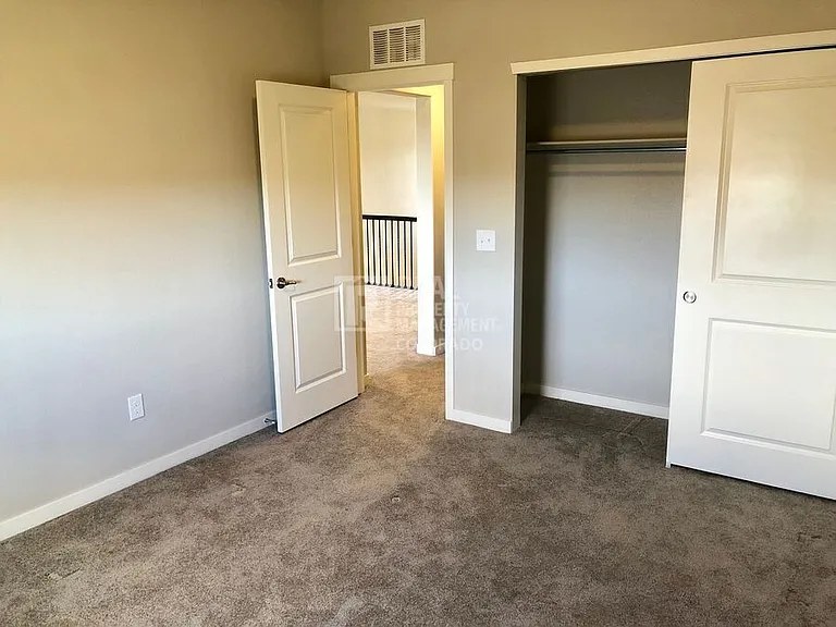 9736 Clermont Ln — Photo 15