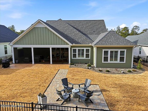 2nd image of 2768 W Timber Crest Drive NE