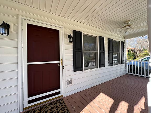 3rd image of 1414 Boonsboro Pl