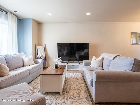 5th image of 1377 8th St E