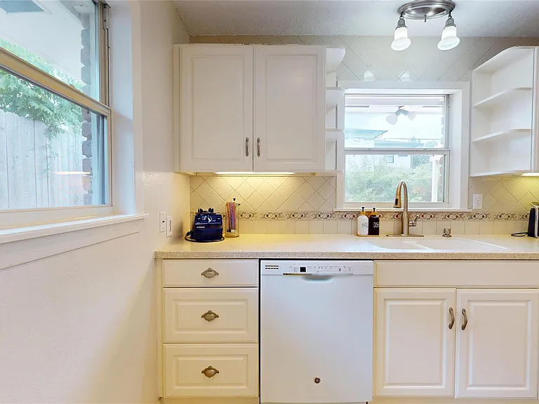 9910 Pine Lake Dr — Photo 17