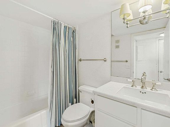 4th image of 4725 Bay Point Rd #166