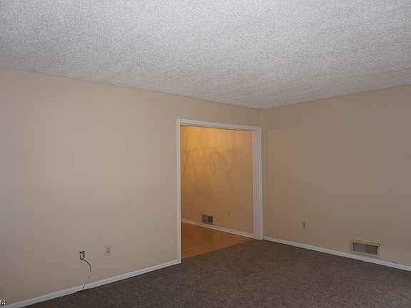 2nd image of 41 Burlington Ct #1921