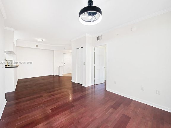5th image of 17100 N Bay Rd APT 1614