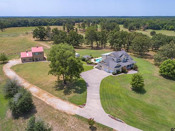 2nd image of 1055 County Road 4770