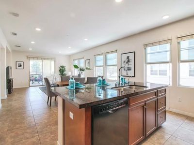 1089 Dewberry Pl UNIT 202, San Jose, CA, 95131