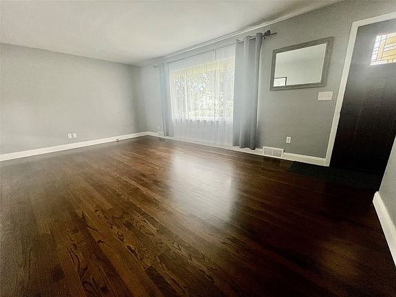 3rd image of 4006 Liberty St
