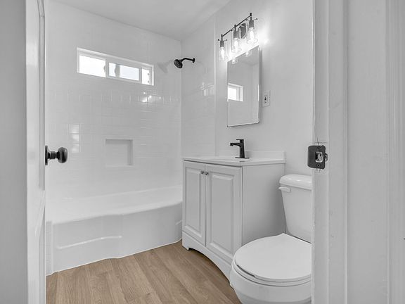 4th image of 202 Obispo Ave APT 12