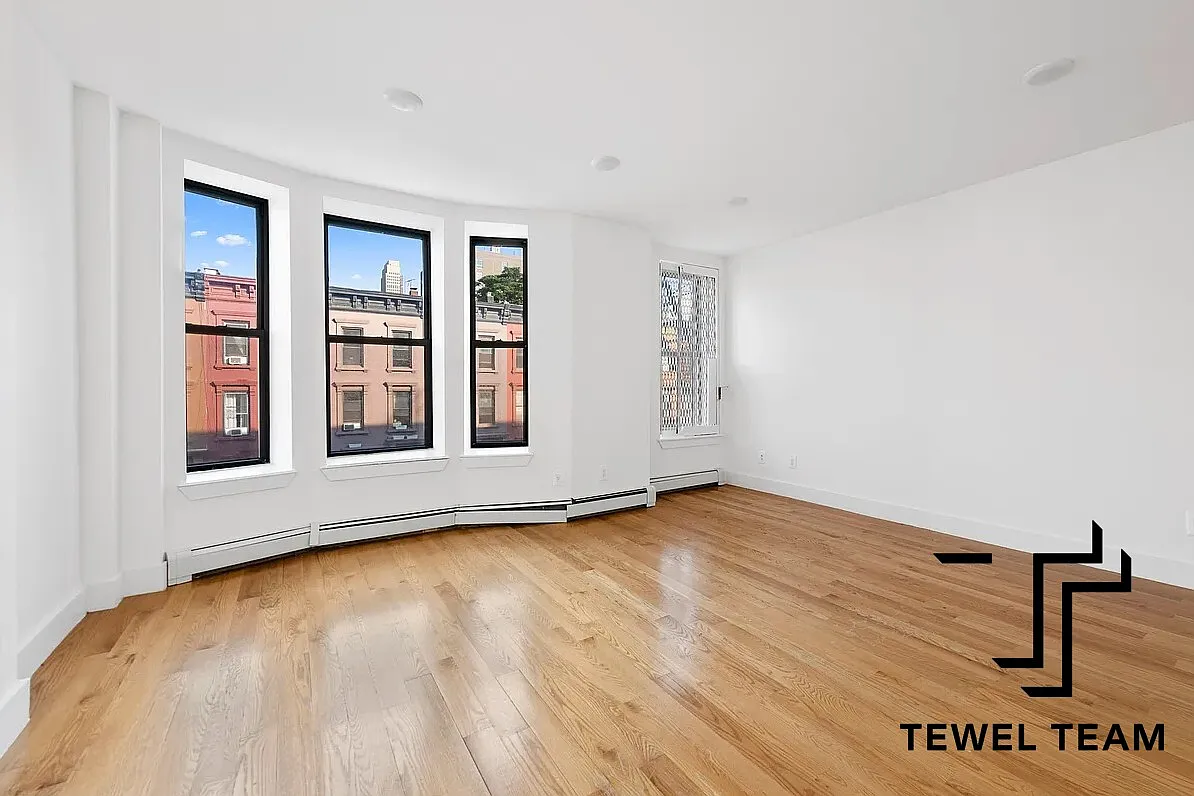 Building Photo - 510 Manhattan Ave #4AA