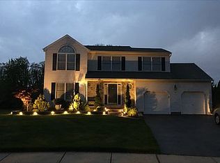 18 Henry Marshall Dr, Trenton, NJ 08620