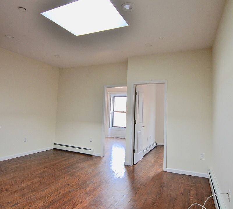 1st image of 150 Herkimer St #4