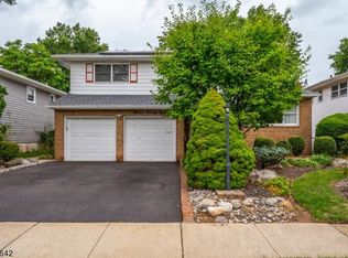 1178 Debra Dr, Linden, NJ 07036