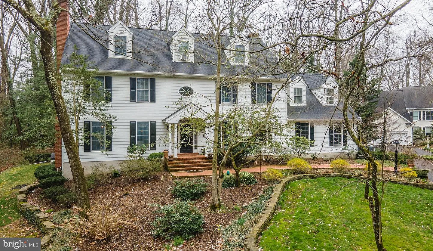 1726 Deacon Way photo 1