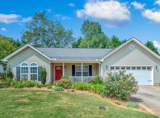 10 Red Haven Ct, Greer, SC 29650