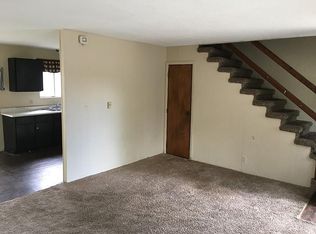 318 E N 3rd St APT 4, Georgetown, IL 61846