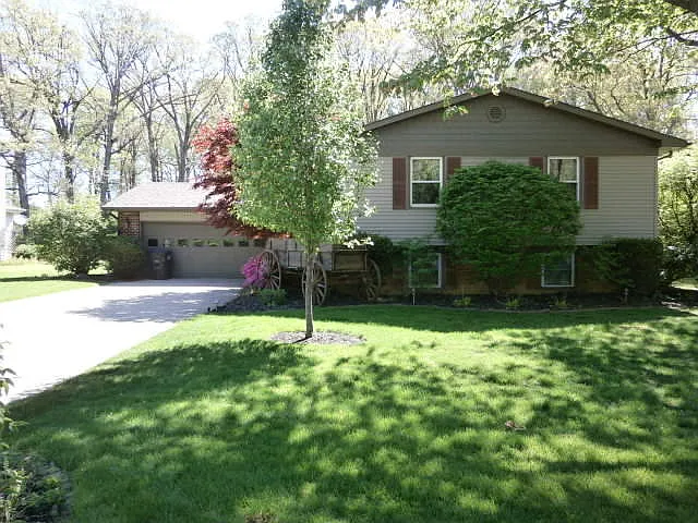 3623 Tuttle St photo 1