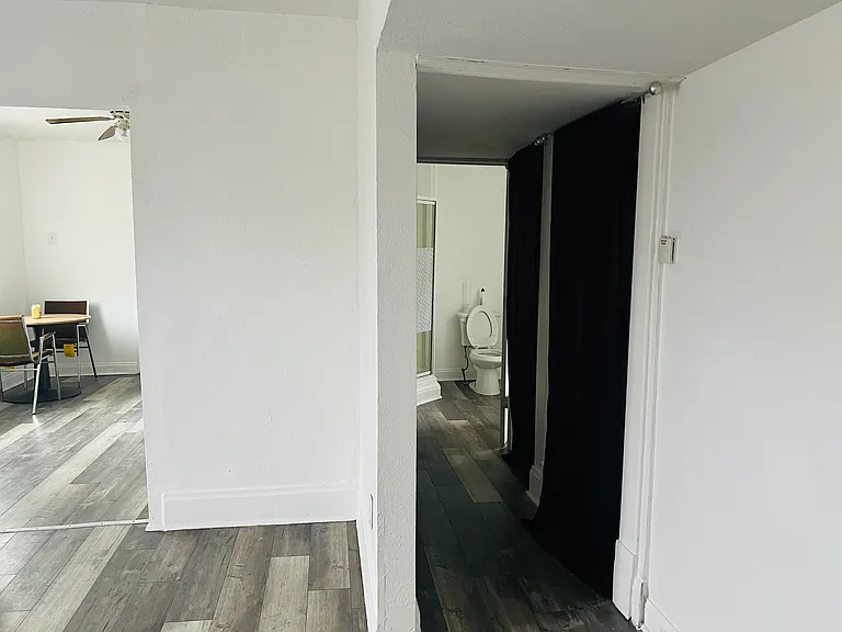 975 1/2 Campbell Ave #2 — Photo 6