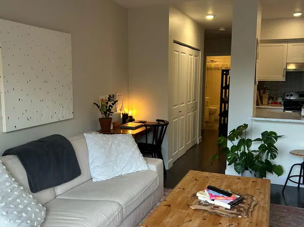 1968 W 2nd Ave #209, Vancouver, BC V6J 1J3