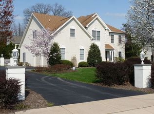 2016 Black Bird Cir, Audubon, PA 19403